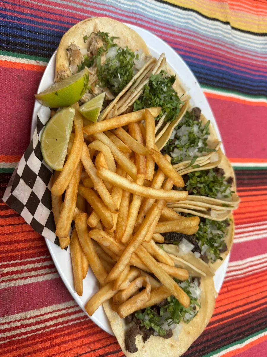 Highlights, Las Chilanguitas Restaurant