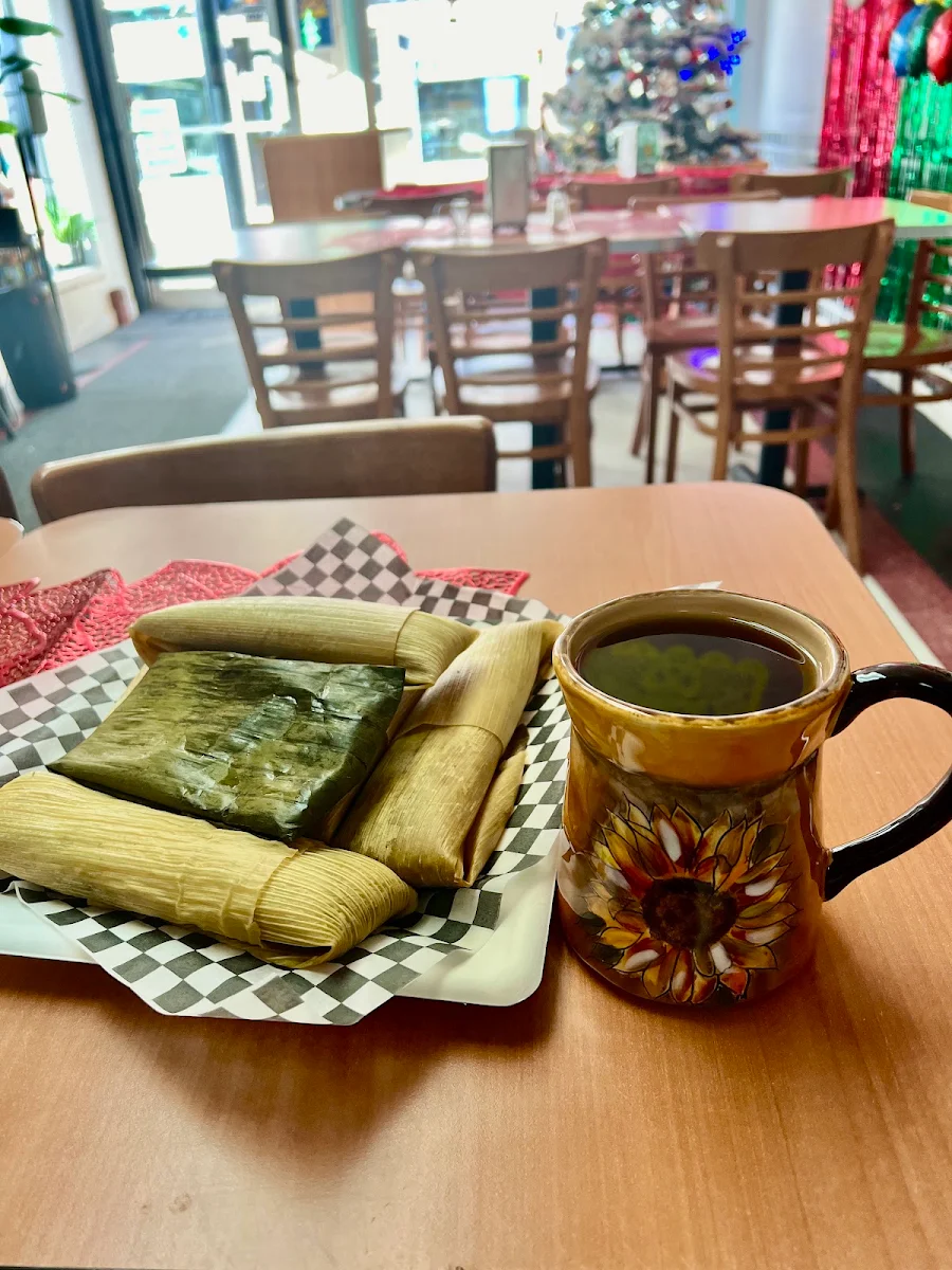 Highlights, Las Chilanguitas Restaurant