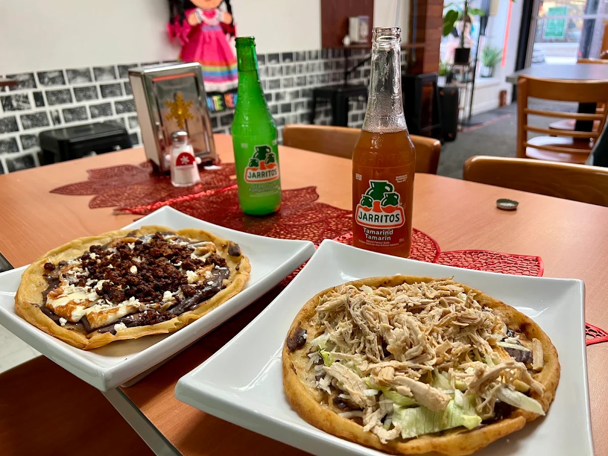 Highlights, Las Chilanguitas Restaurant