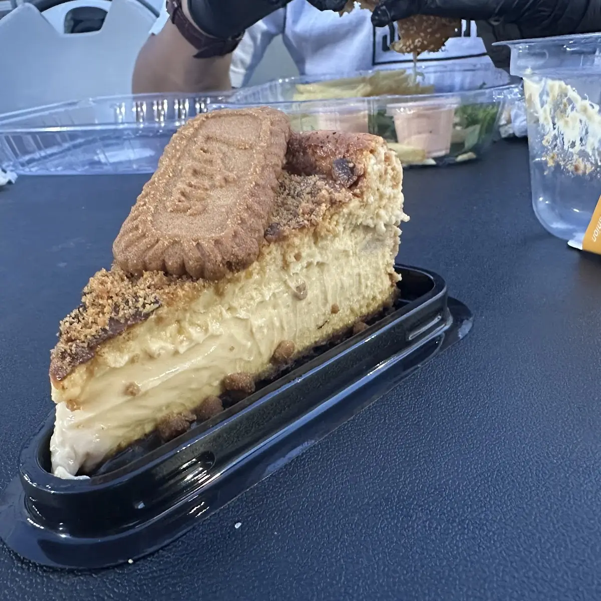 Torta Vasca Sliced Dulce Leche Biscoff