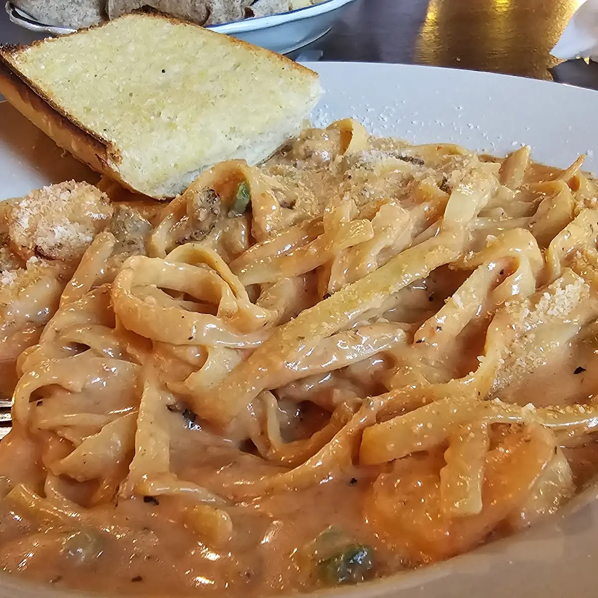 Fettuccine Alfredo