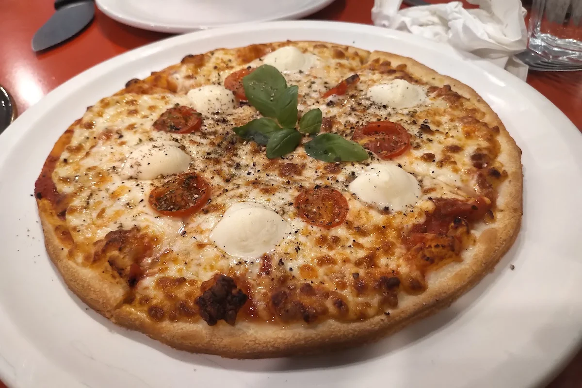 Vegan Pizza Margherita