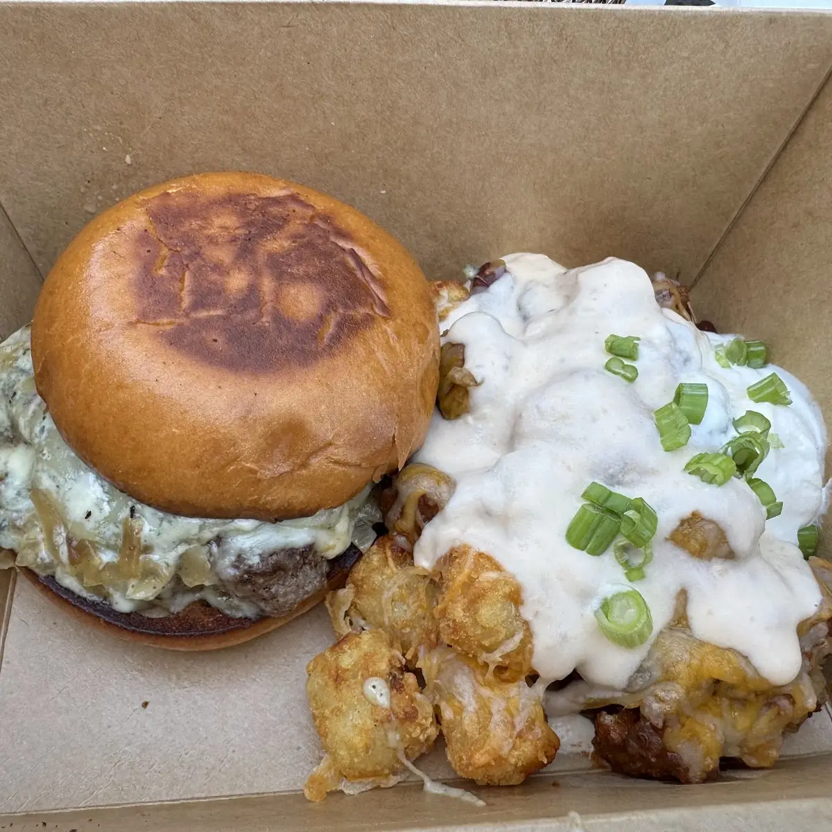 Cheeseburger with Tater Tots