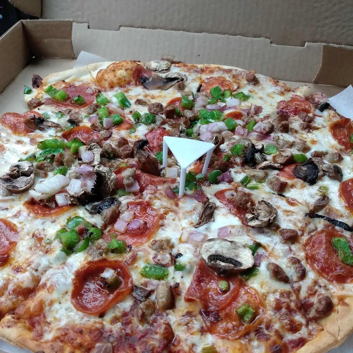 Ken's Supreme Pizza