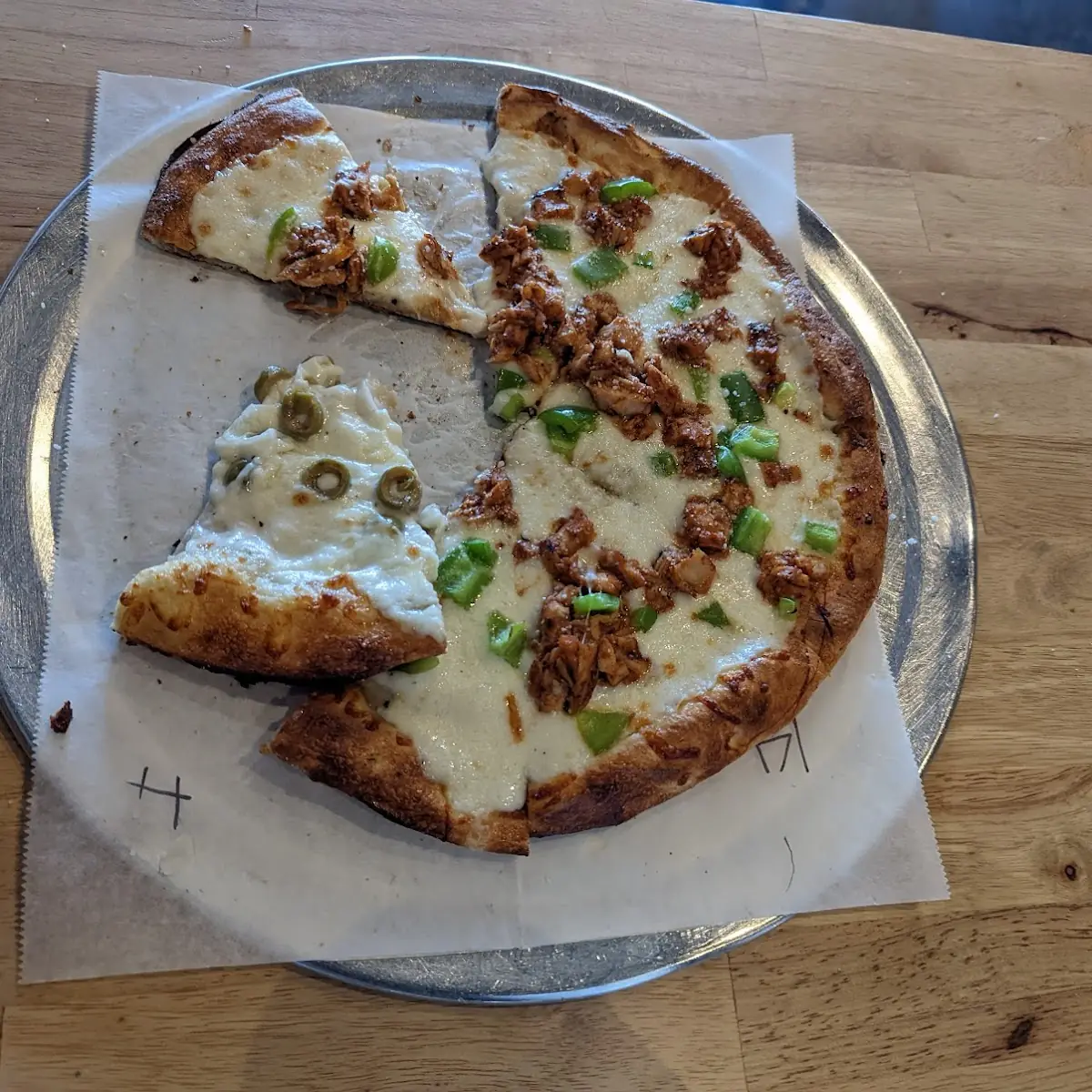 BBQ Chicken Pizza with Green Pepper