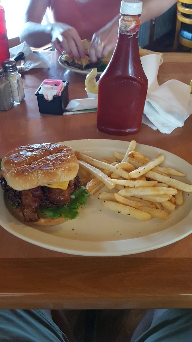 Bacon Cheeseburger Basket with Fries