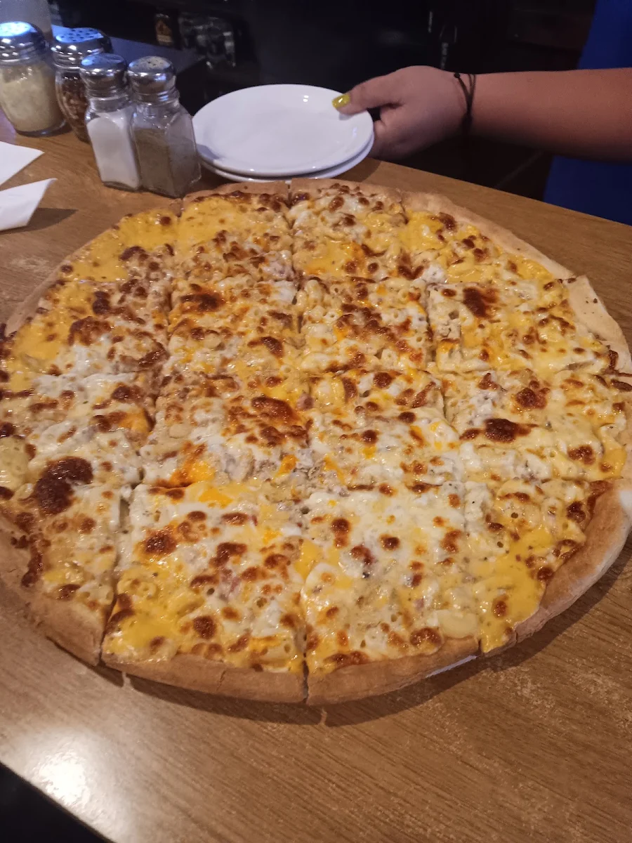 Pizza Bacon Ranch Mac and Cheese