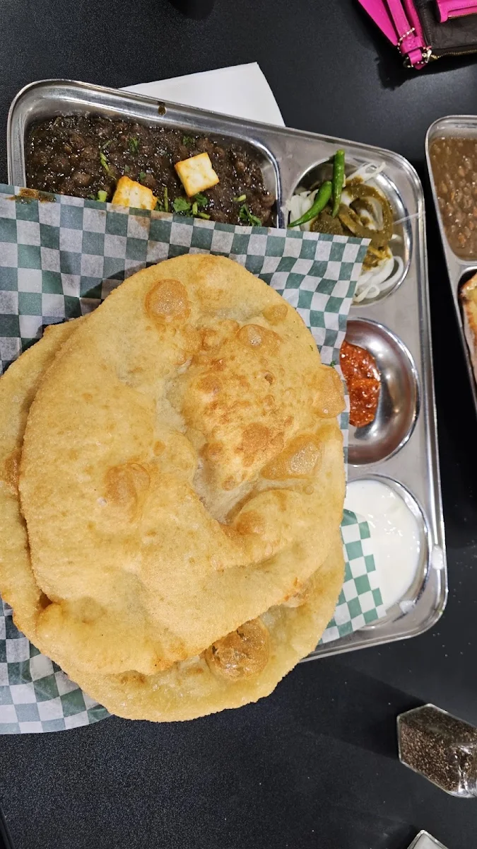 Chana Bhatura