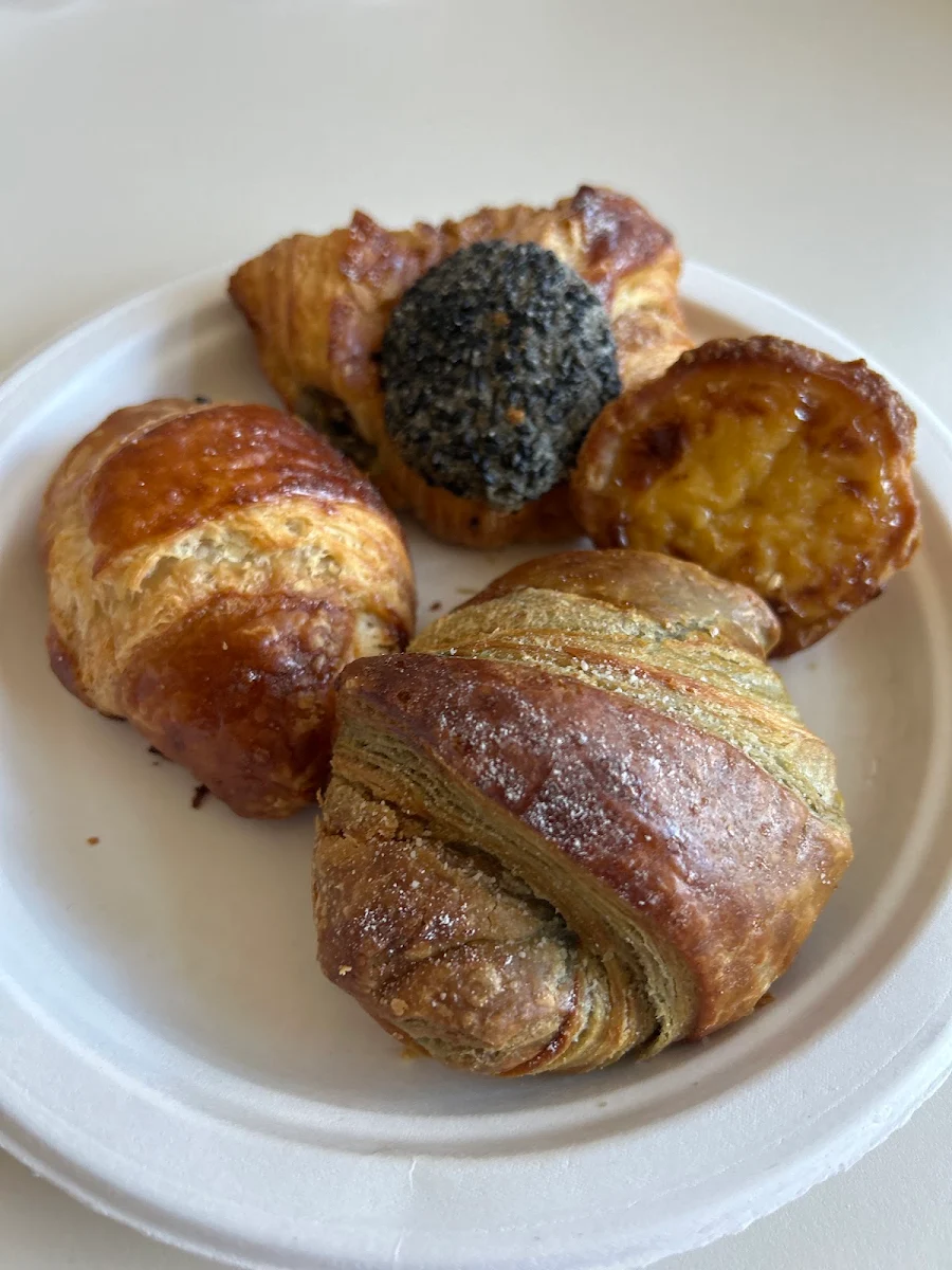 Black Sesame Croissant