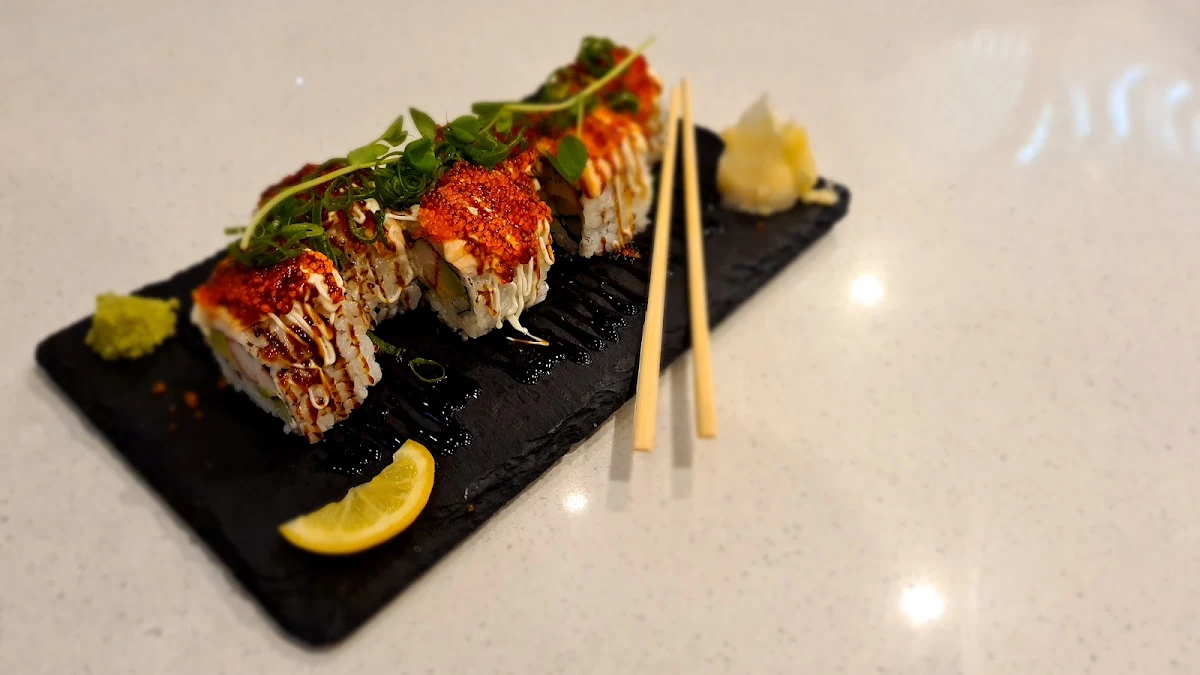 Lion King Roll, On a Roll Sushi Birtinya