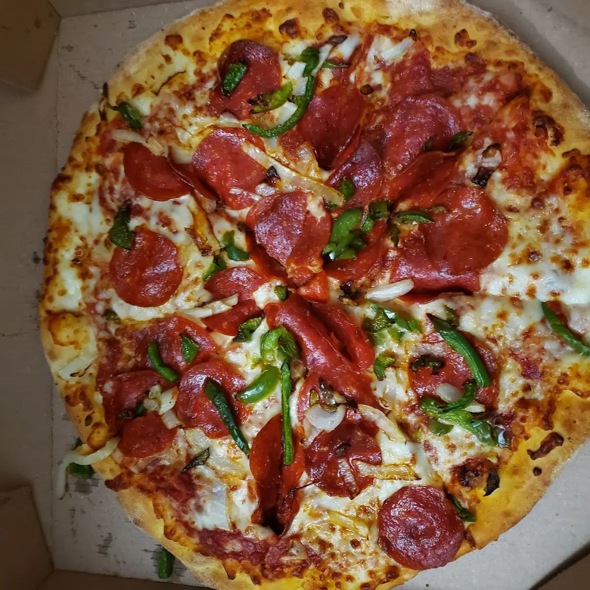 Pepperoni Pizza w Peppers & Onions