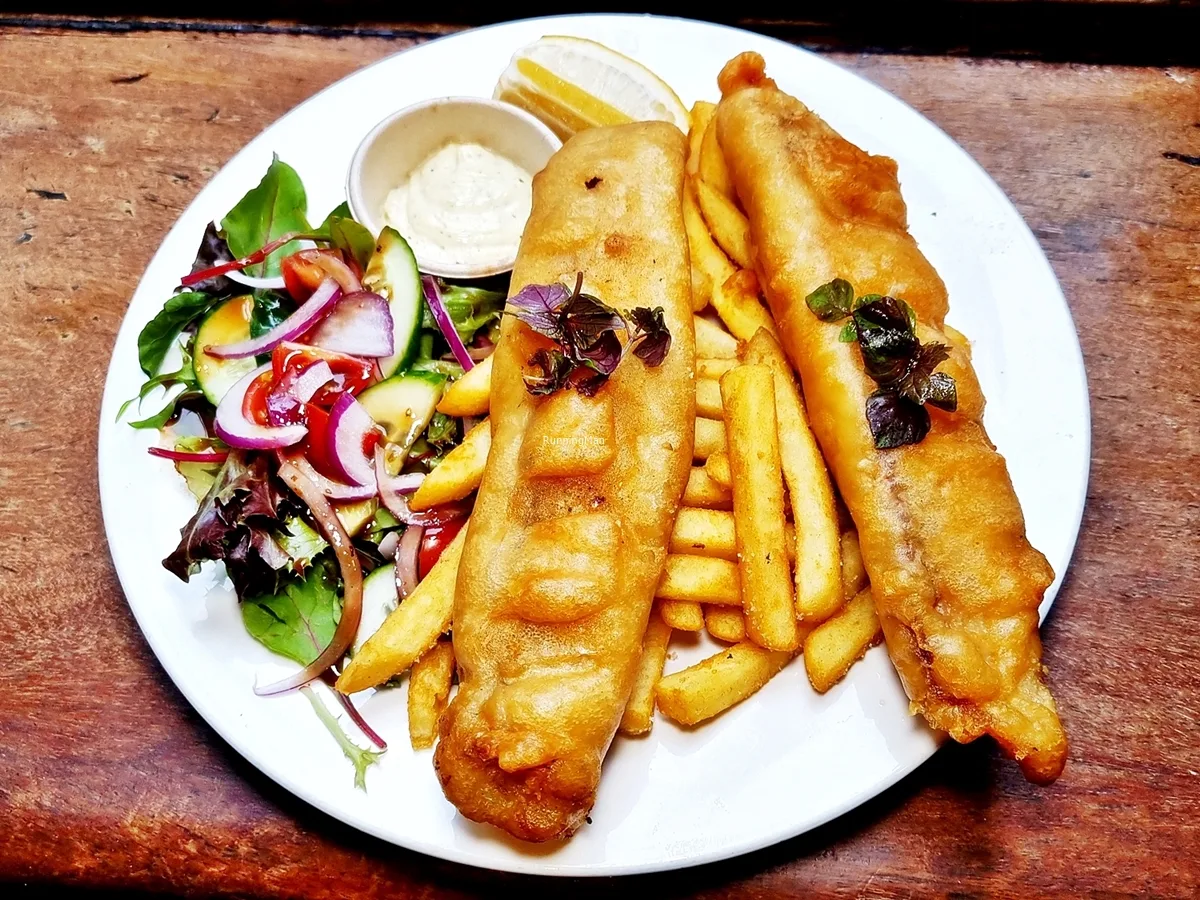 Fish & Chips, 3 Wise Monkeys Pub