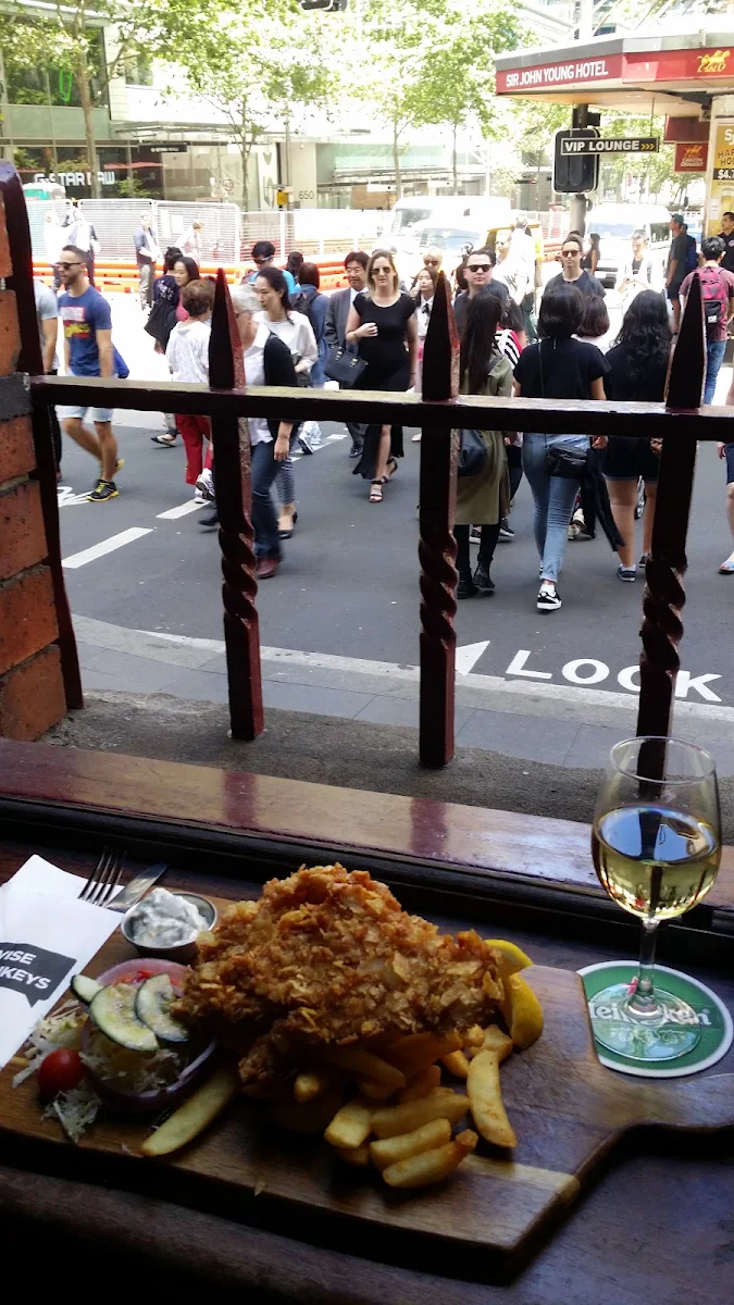 Pub, 3 Wise Monkeys Pub