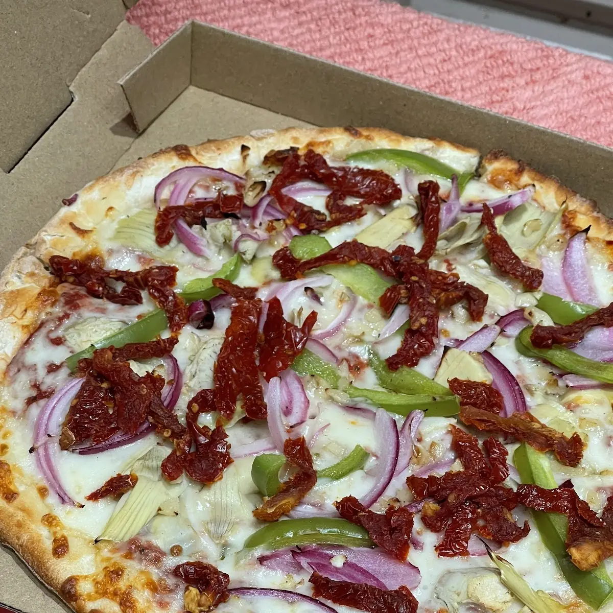 Vegetarian Pizza with Thin Crust