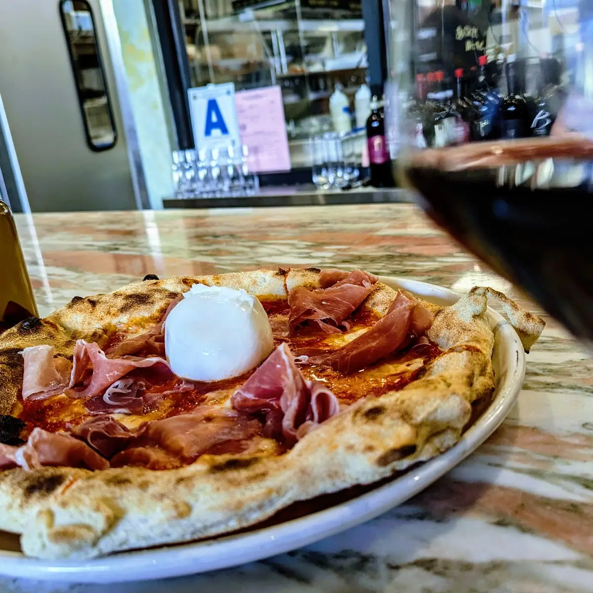 Pizza Burrata E Prosciutto Pizza & Sangiovese