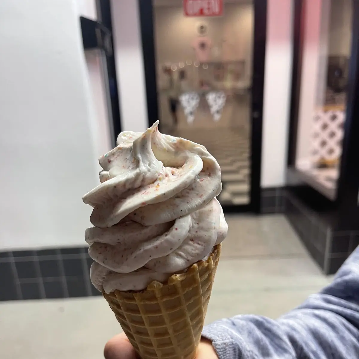Vanilla Ice Cream with Fruity Pebbles