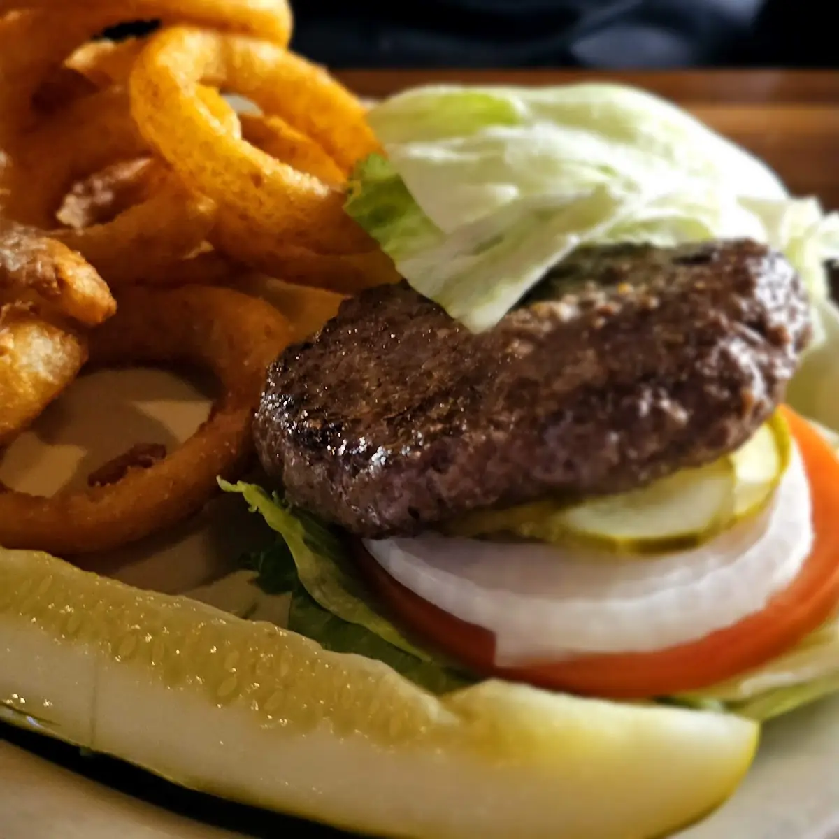 Hamburger with Onion Rings