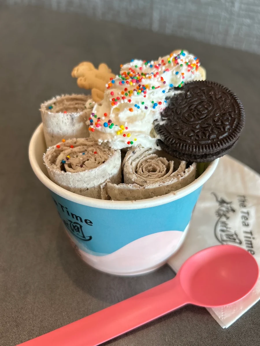 Vanilla Rolled Ice Cream 24