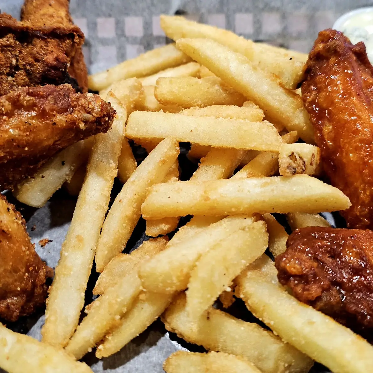 Dry Cajun & Hot Buffalo Wings
