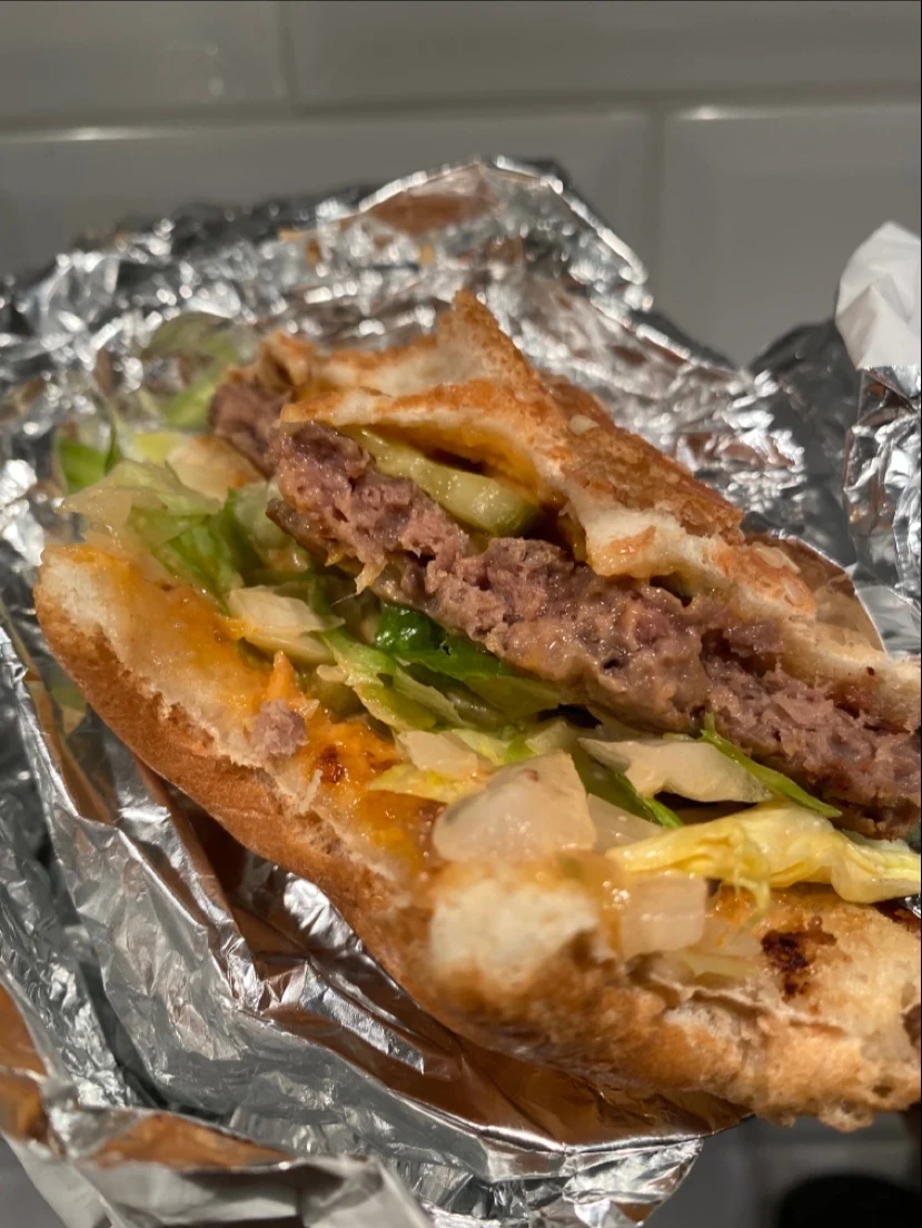 Burger Sans Cheese, Soy Boys