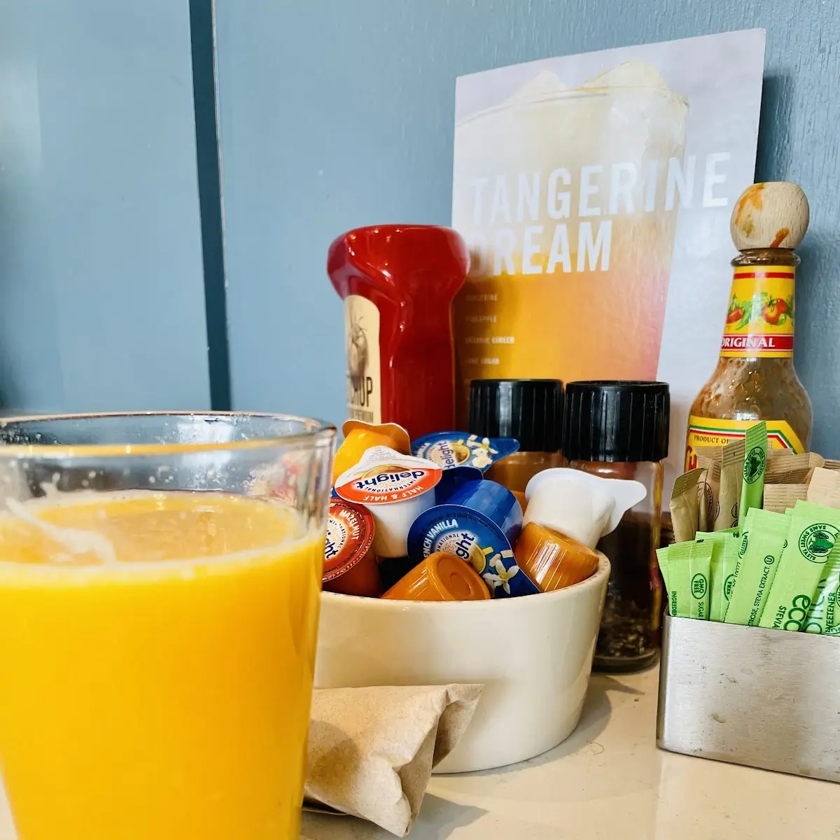 100 Cold Squeezed Orange Juice