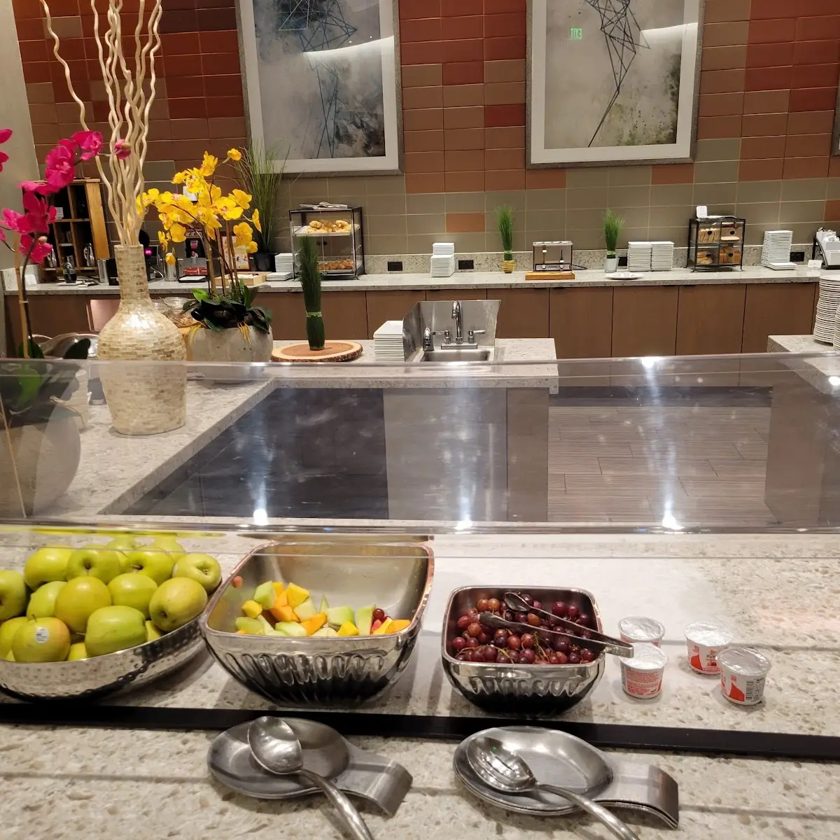 Fresh Fruit Bar