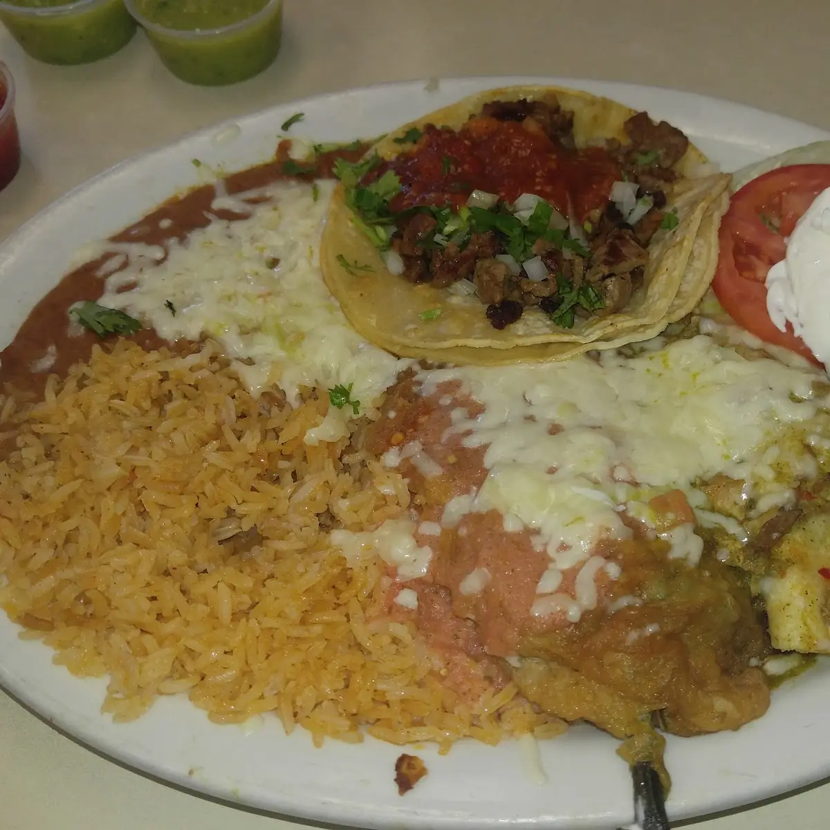 Enchilada Plate Beef in Red Pepper Pollo