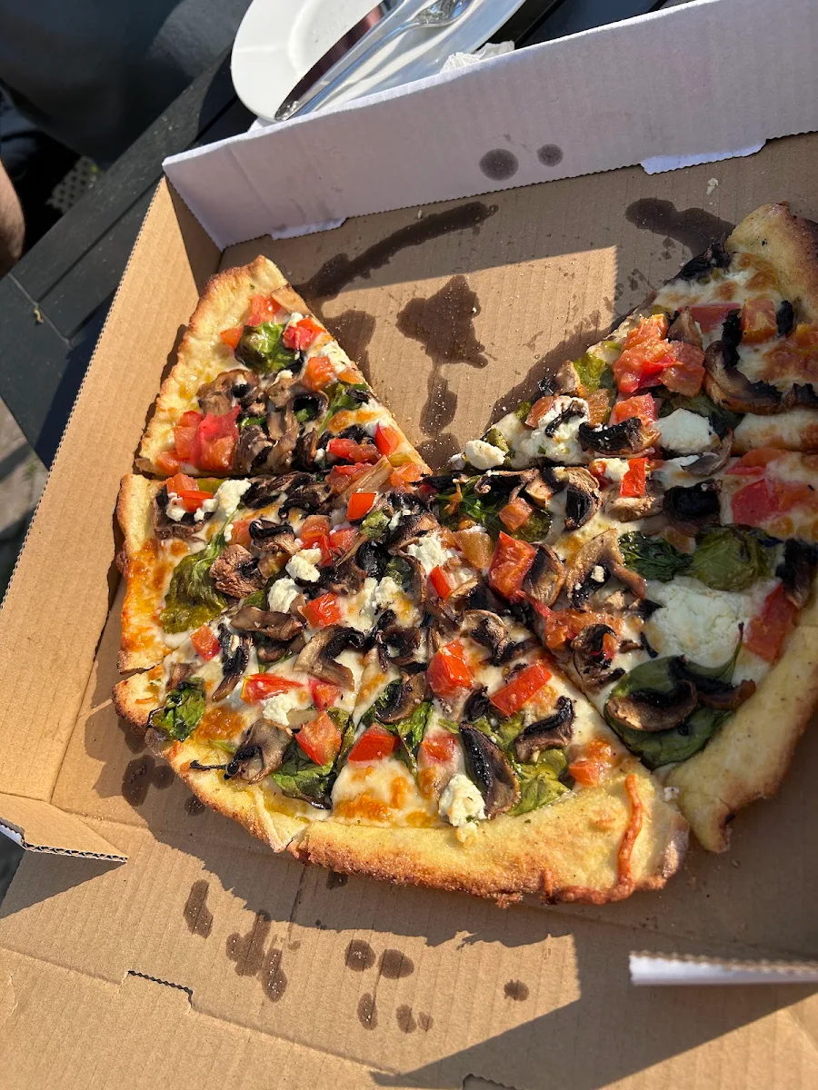 Highlights, Garage Pizza