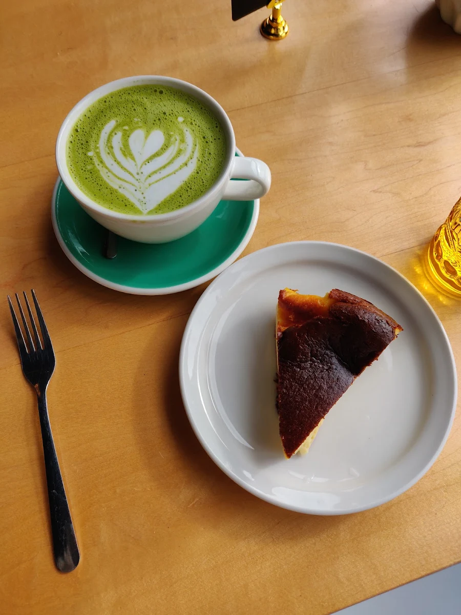 Burnt Cheesecake and Matcha Breve