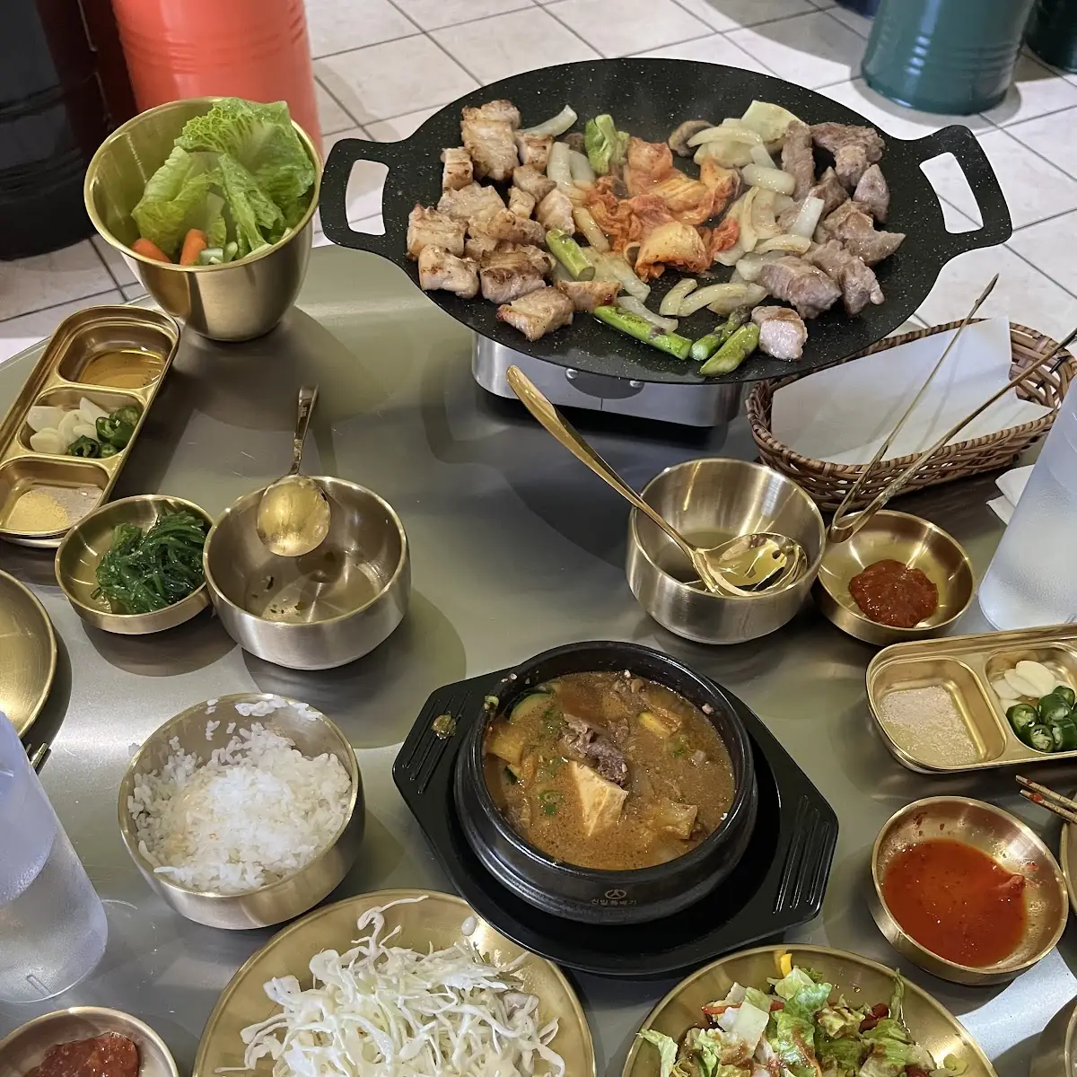 Highlights, 대박집.윈저DAEBAK JIB RESTAURANT