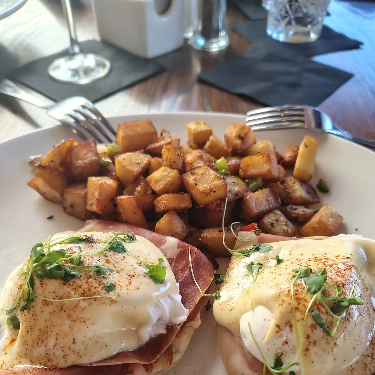 Eggs Benedict