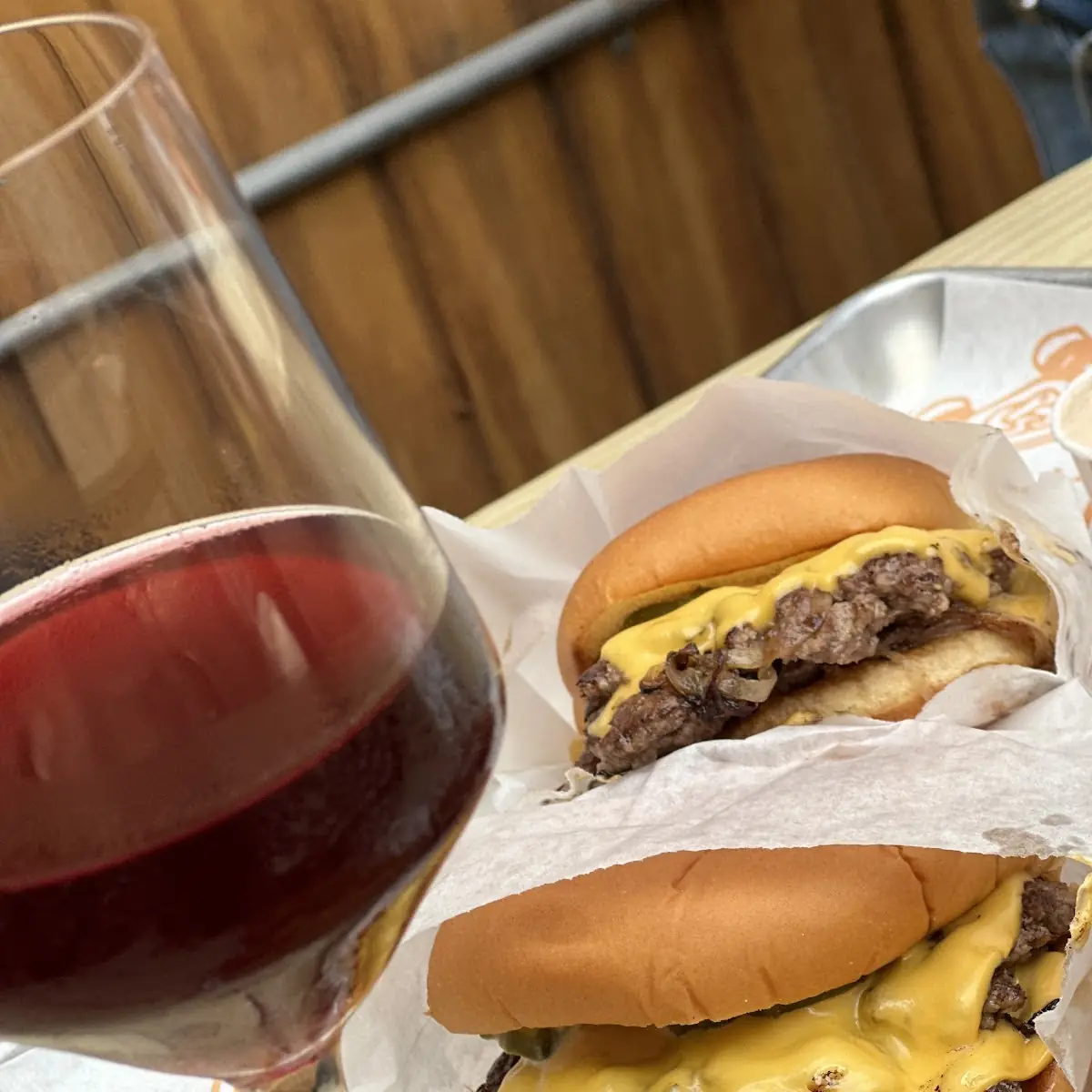 Classic Smash Cheeseburger