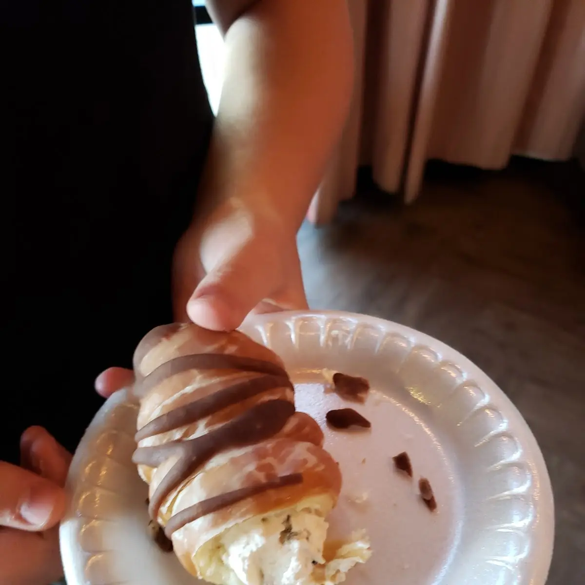 Cannoli Doughnut