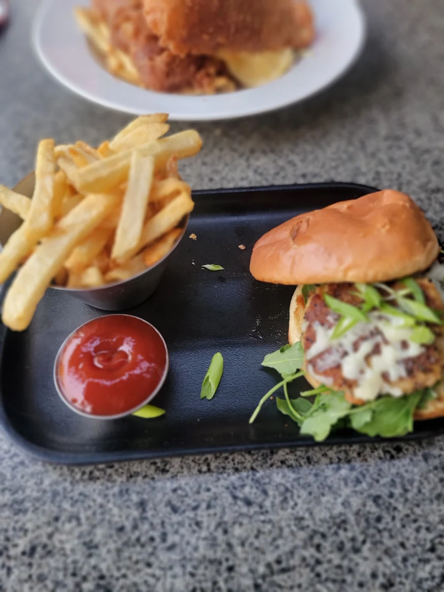 James Bay Beef Burger
