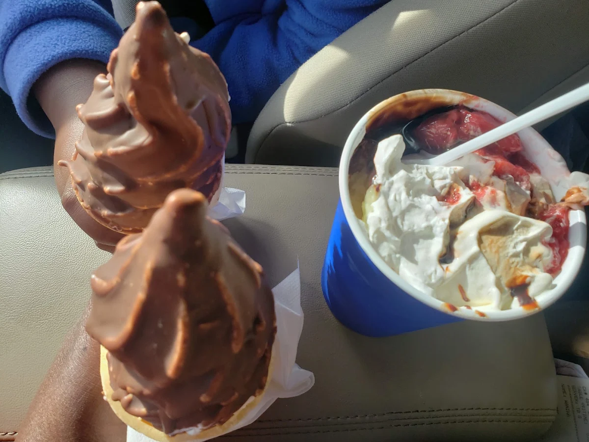 Dip Cone & Banana Split