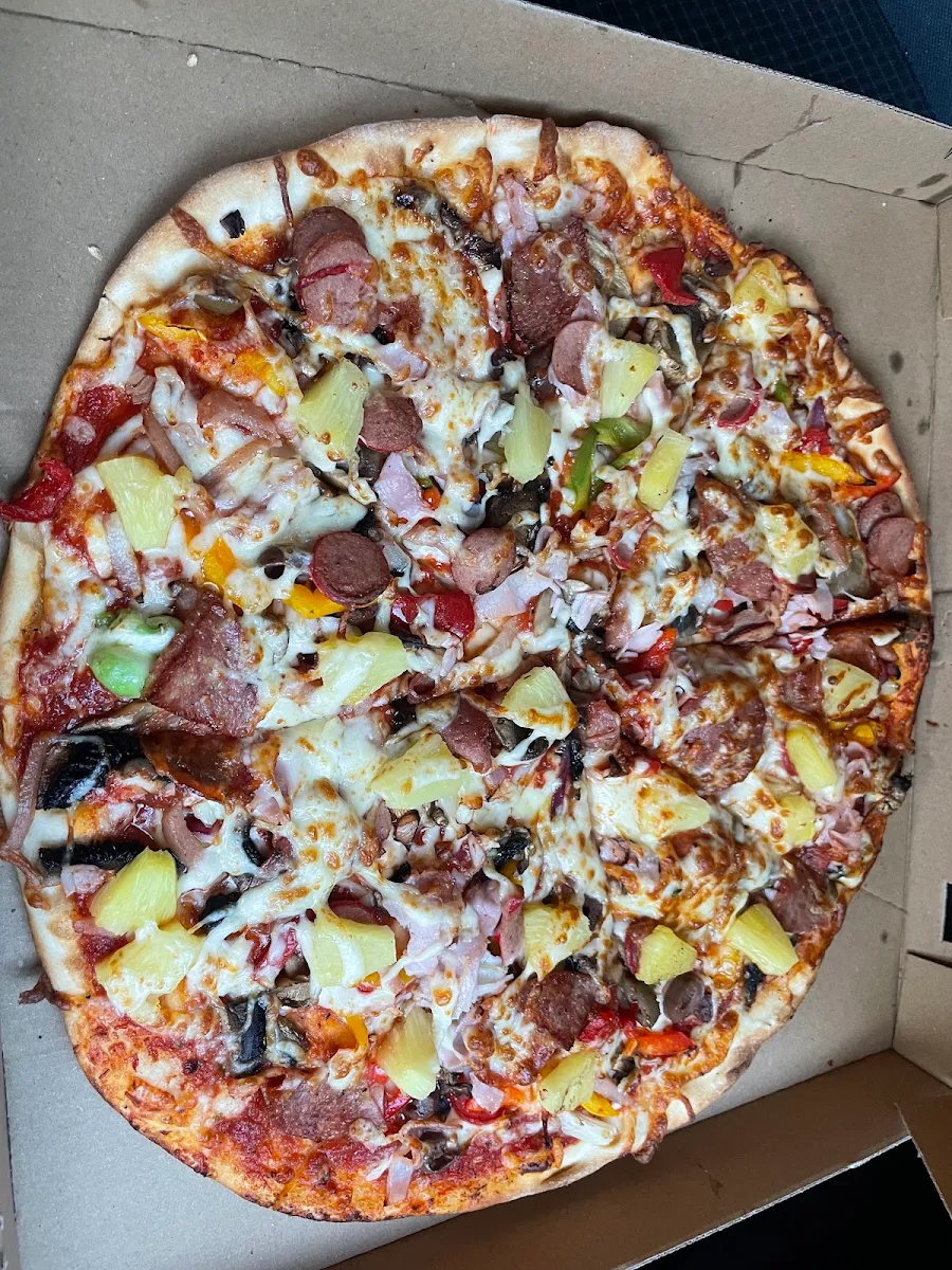 Supreme Pizza, Zaatar Lebanese Bakery