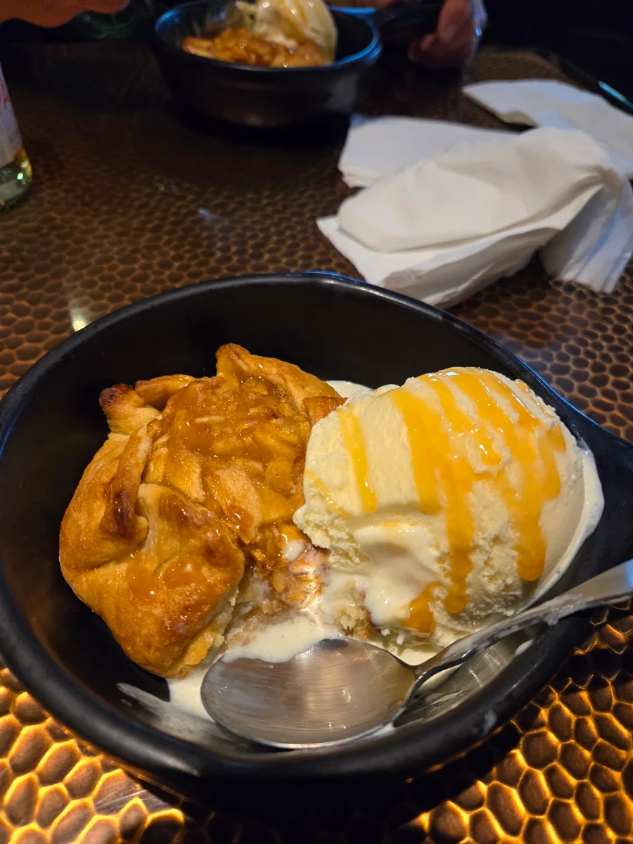 Apple Pie Ala Mode
