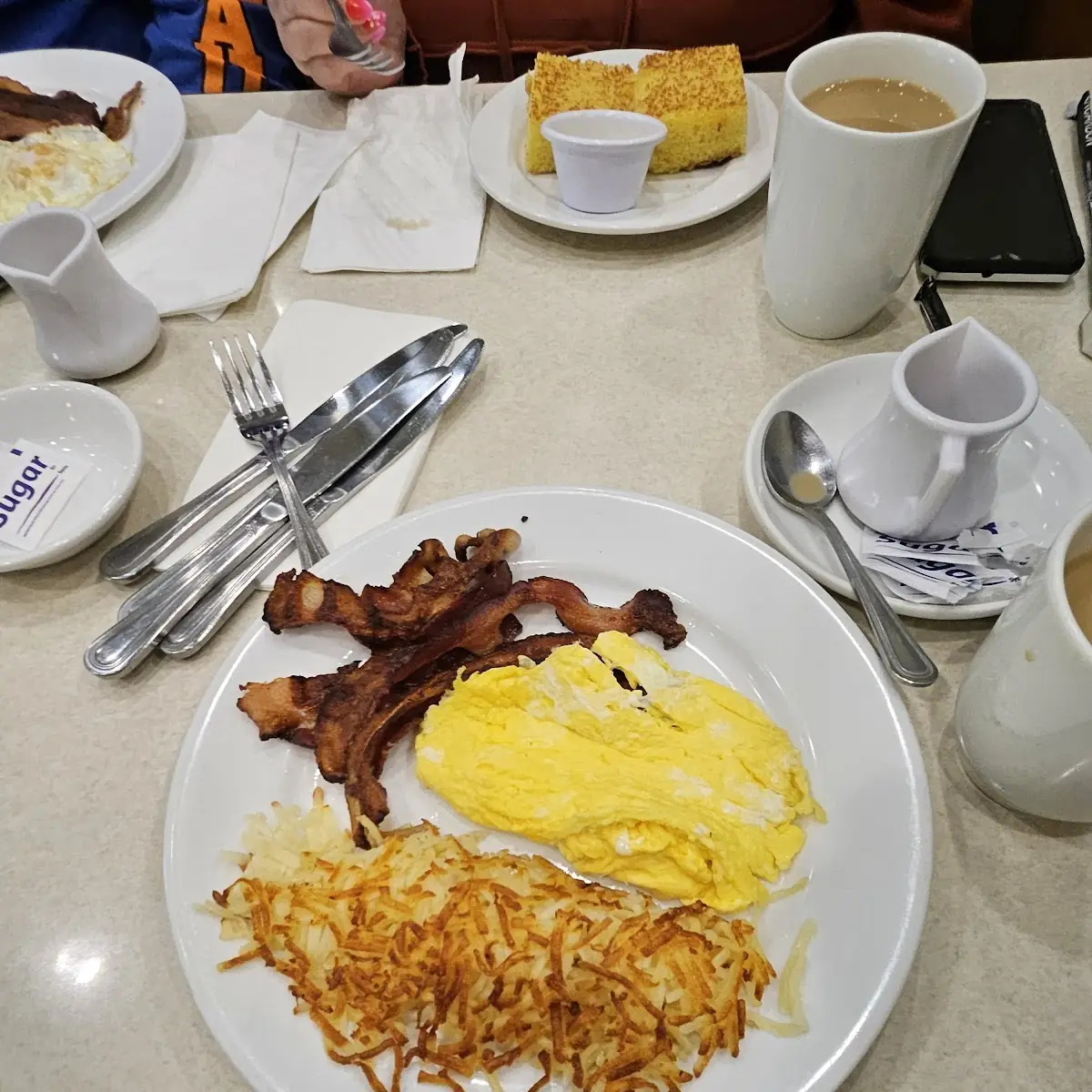 Omelette & Hash Browns