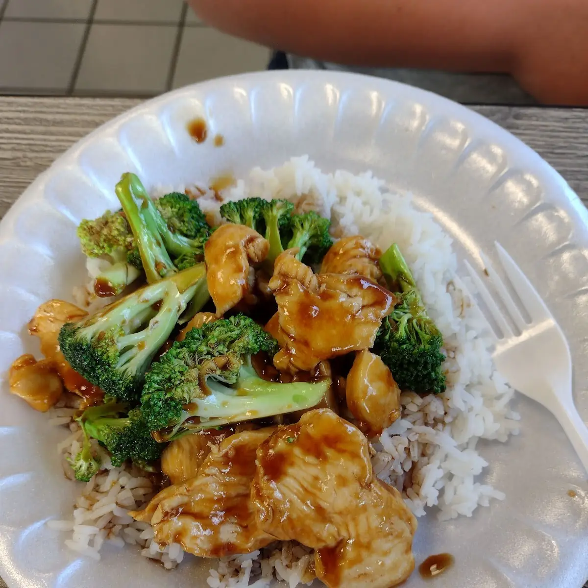Kids Stir Fried Chicken & Broccoli