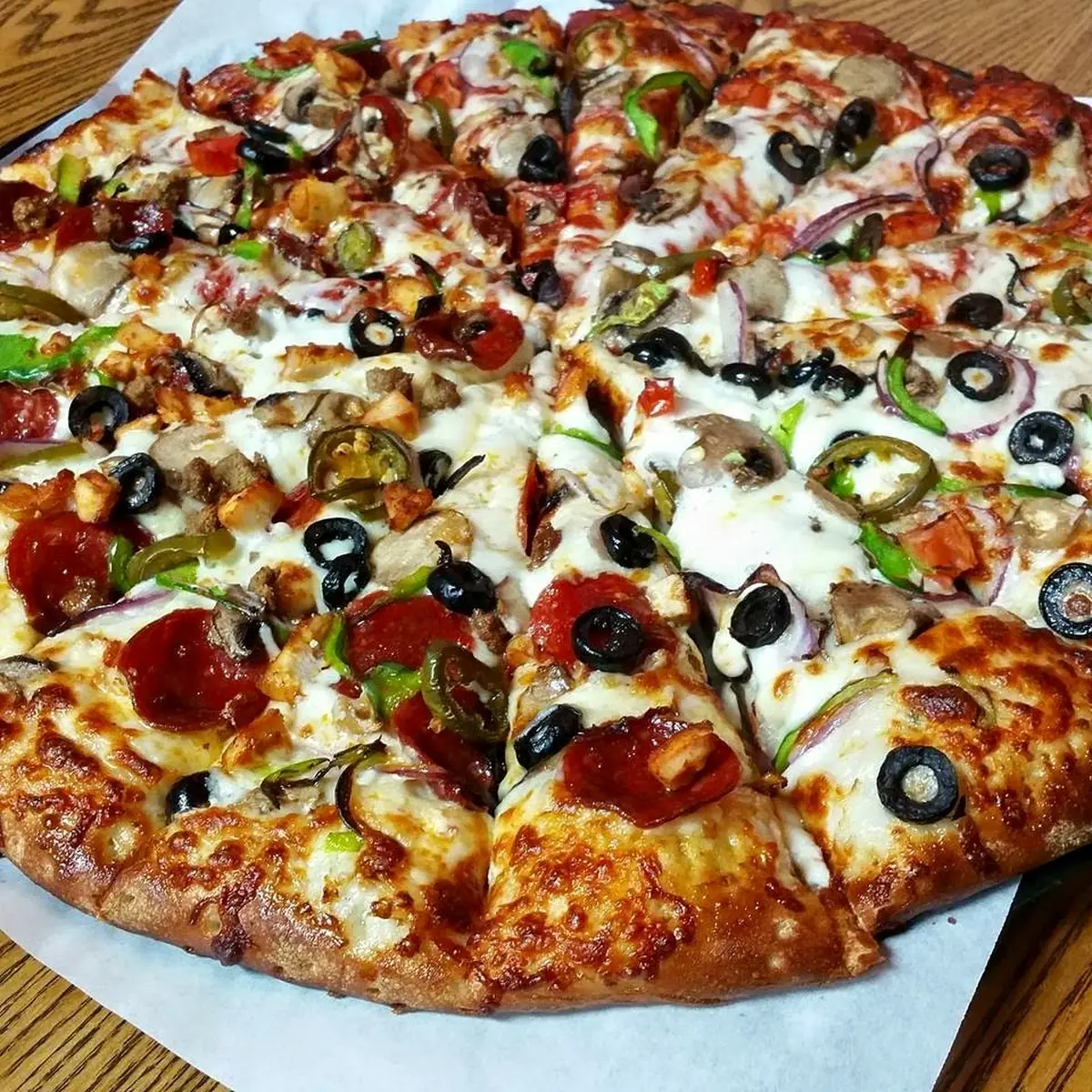 Garlic Supreme Pizza