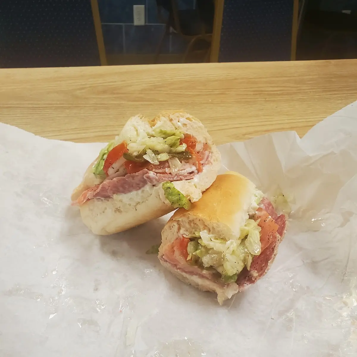 8 Italian Sub