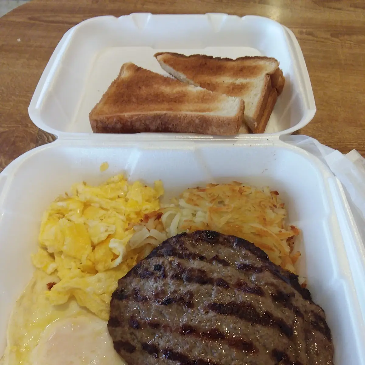 Eggs Hash Browns & Toast