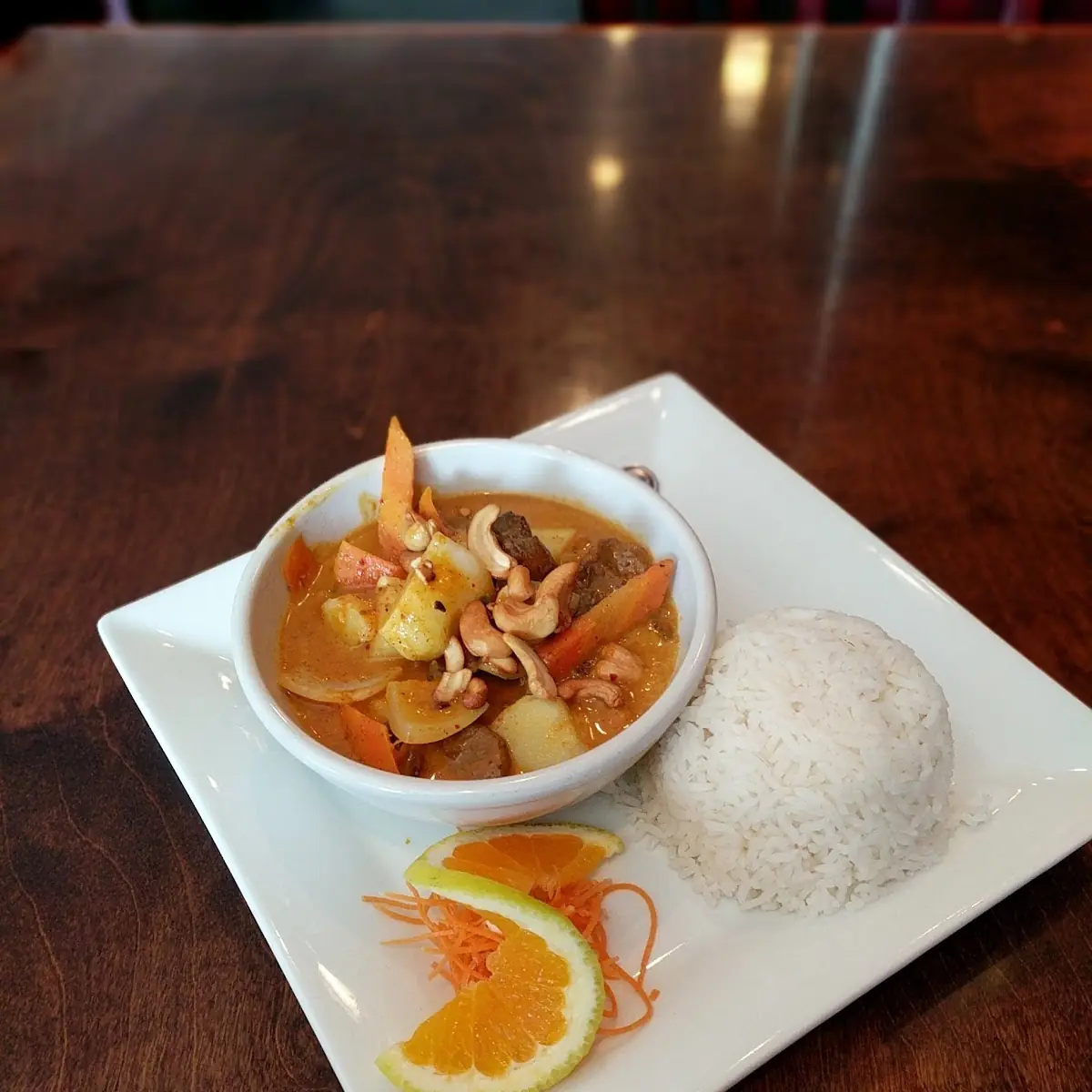 Massamun Curry w Beef and White Rice