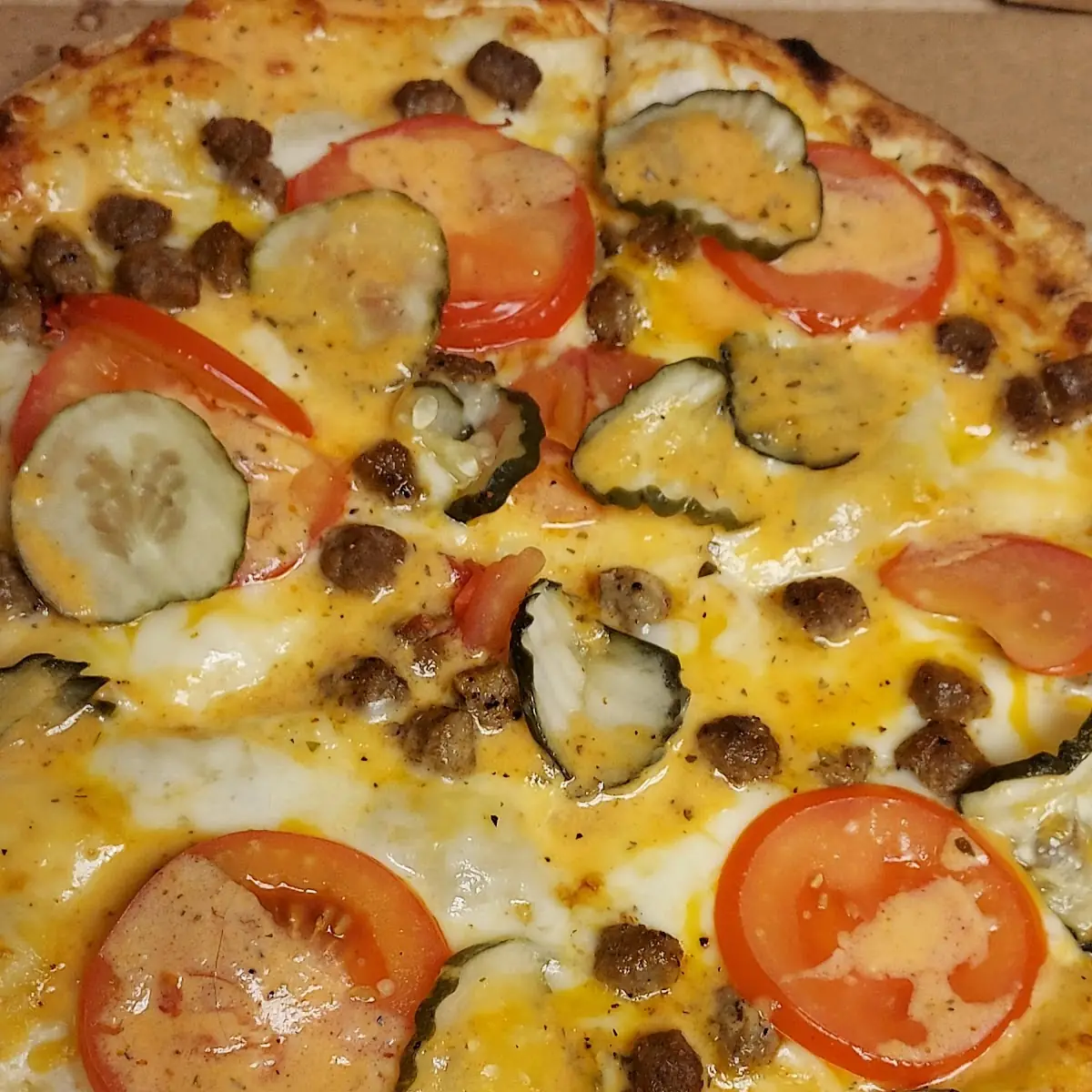 Backyard Burger Pizza