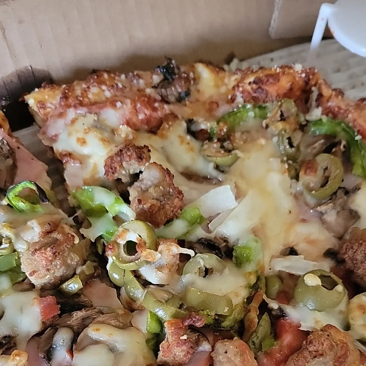 Deluxe Pizza