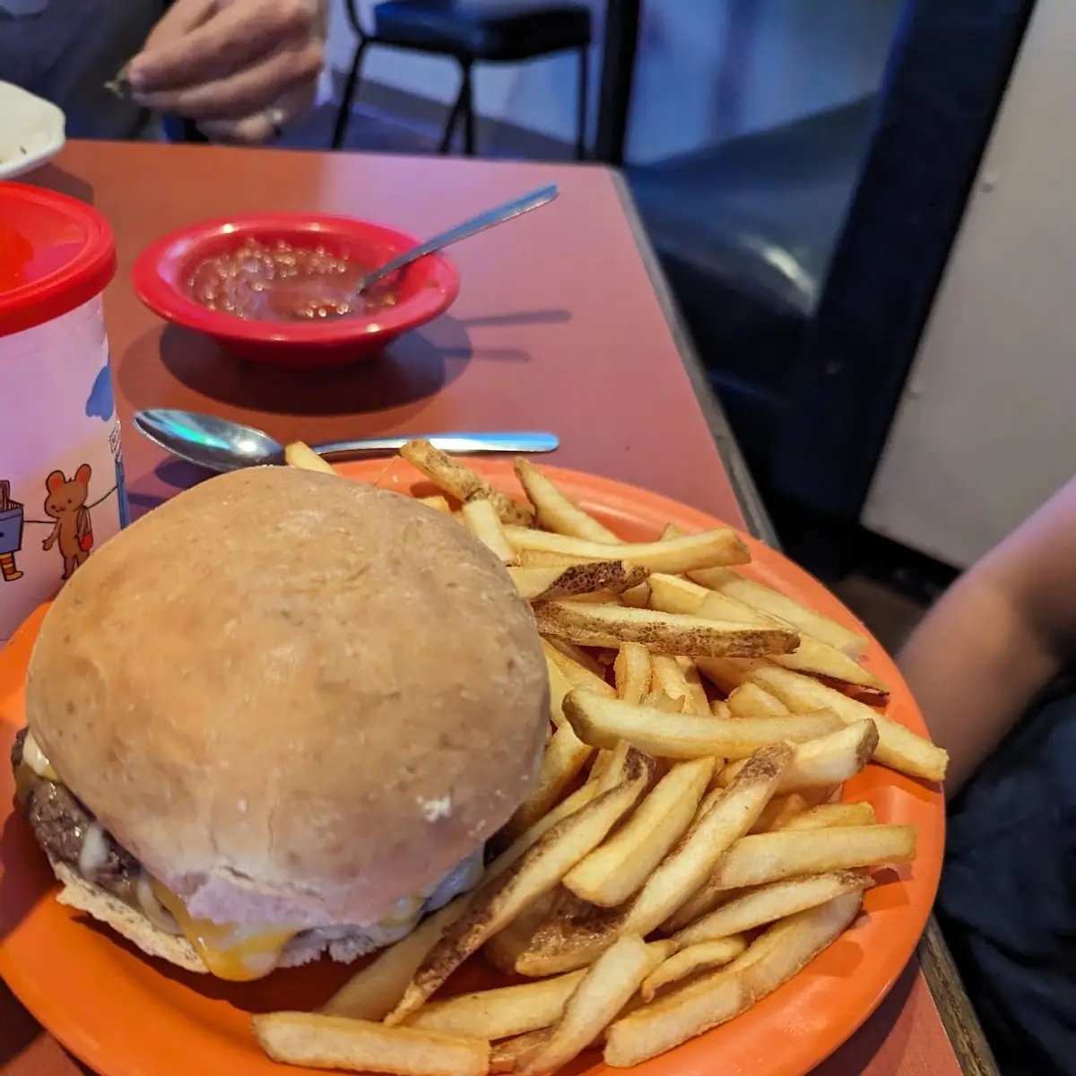 Kids Cheeseburger