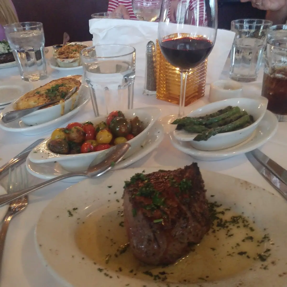 Filet Mignon 42 - 6 Oz 52 - 10 Oz