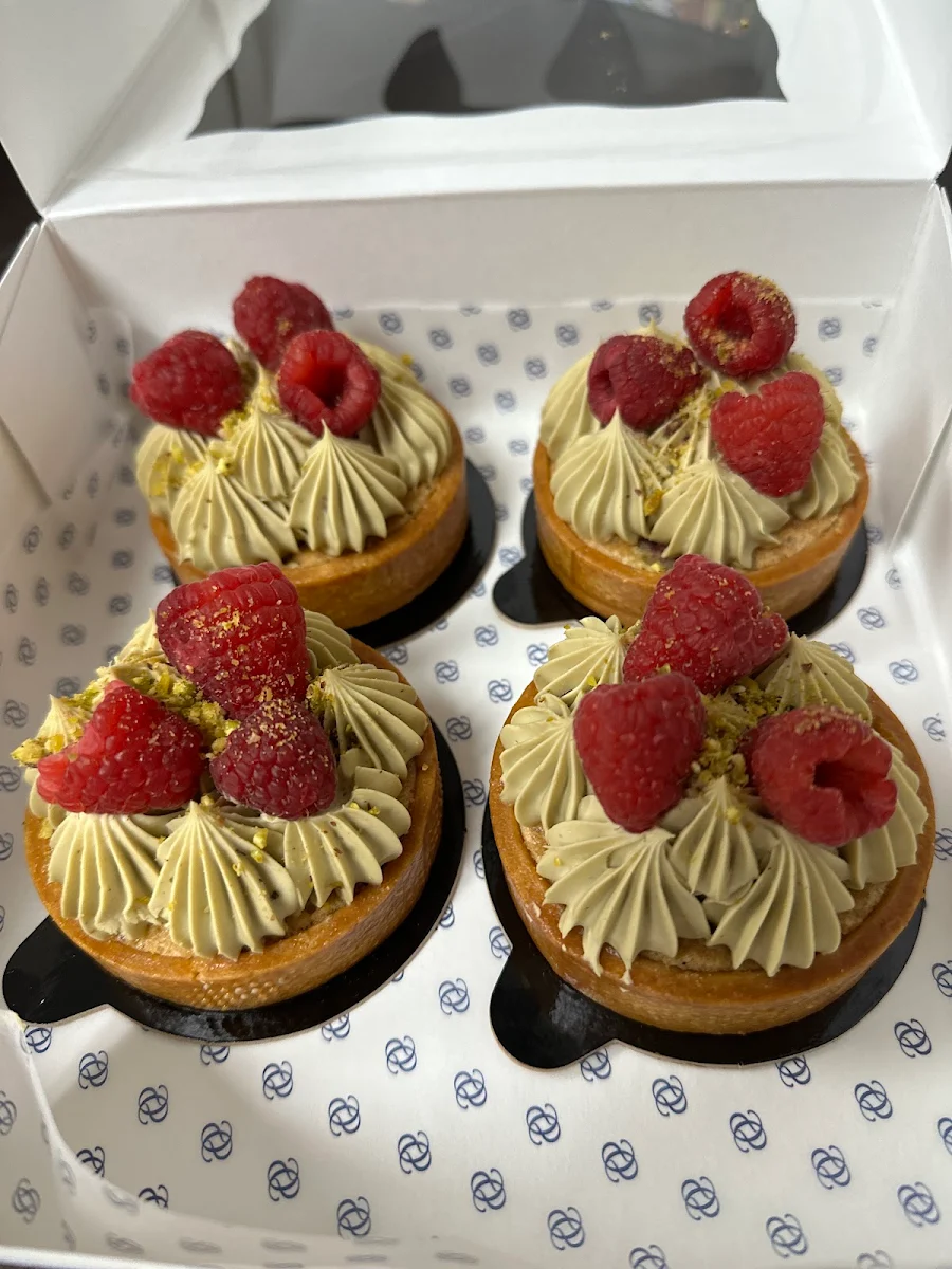 Raspberry and Pistachio Cream Tart