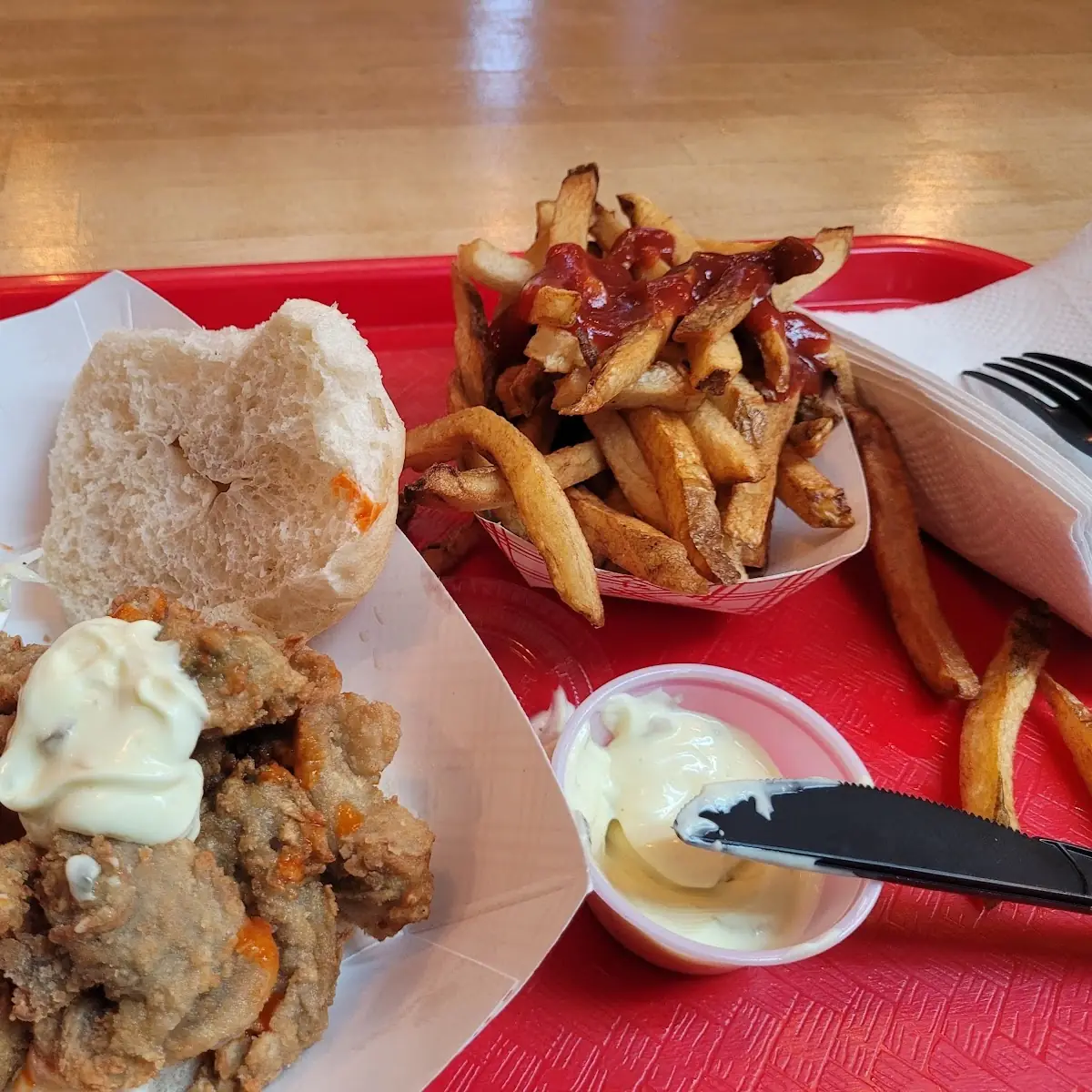 Fried Oysters Sandwich