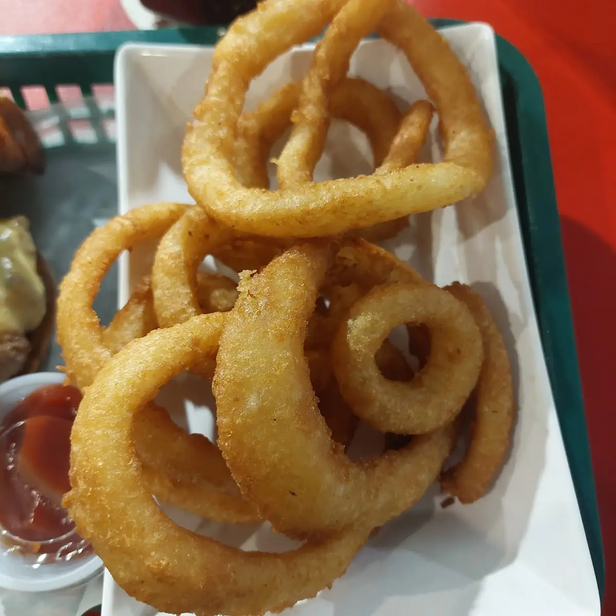 Cheeseburger with Onion Rings